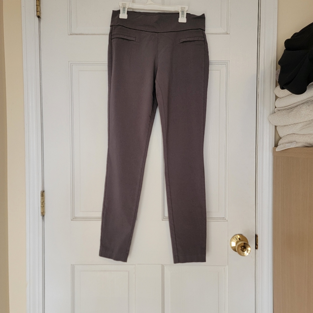 GUESS skinny slacks